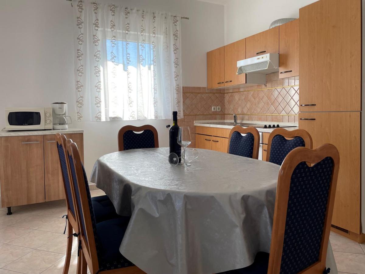Apartmani Ruzarija Раб Екстер'єр фото