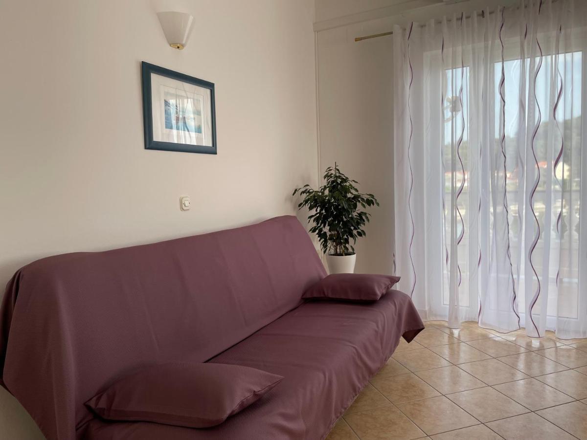 Apartmani Ruzarija Раб Екстер'єр фото